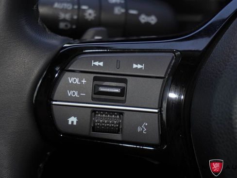 Used 2025 Honda Pilot Touring image 27