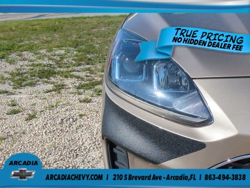 Used 2021 Ford Escape SE w/ Convenience Package AWD/4WD image 10