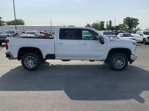 New 2026 Chevrolet Silverado 3500 LTZ w/ LTZ Premium Package AWD/4WD image 15