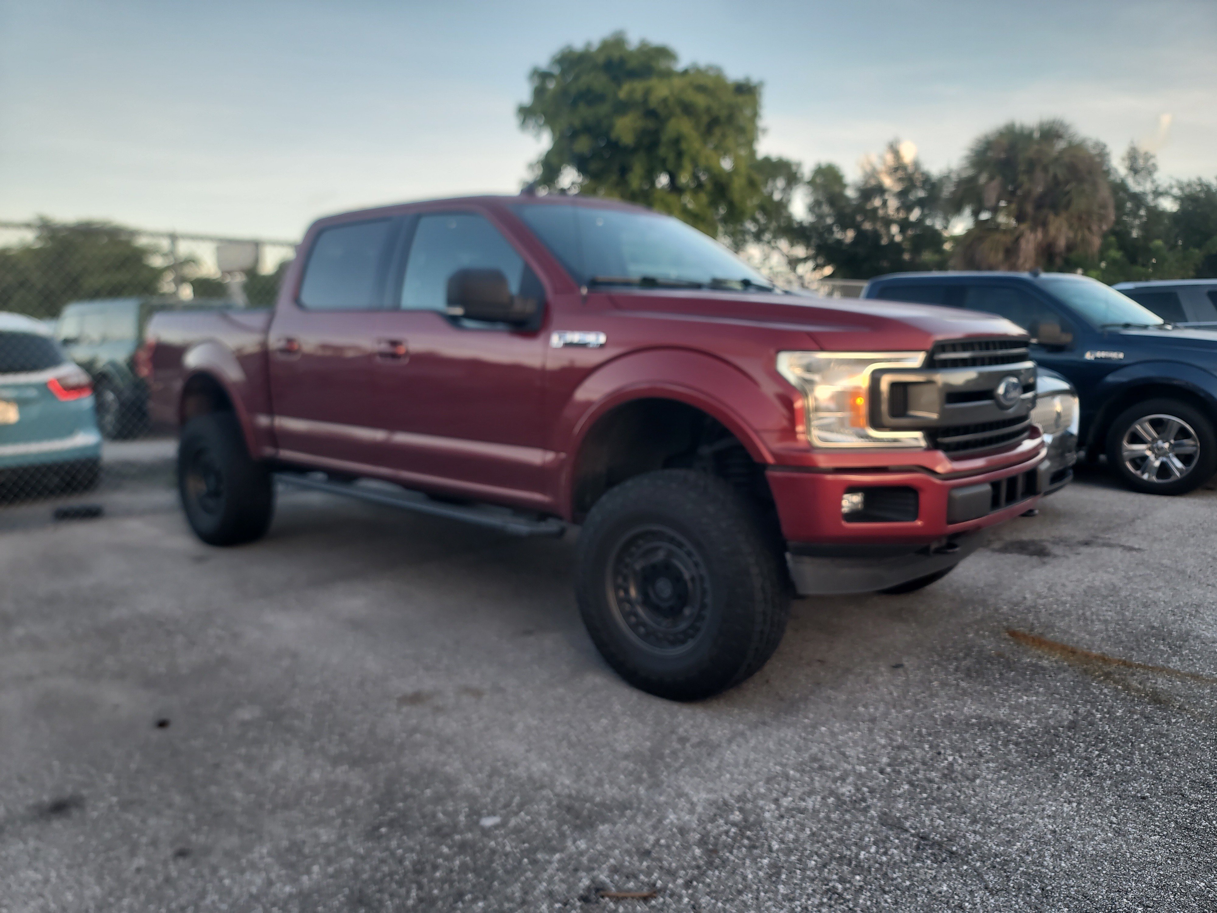 Used 2019 Ford F150 XLT w/ Equipment Group 302A Luxury AWD/4WD image 3