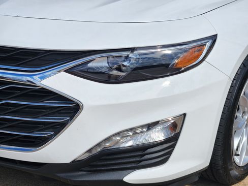 Used 2025 Chevrolet Malibu LT FWD image 10