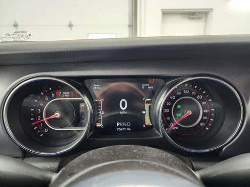 Used 2021 Jeep Gladiator Mojave image 10