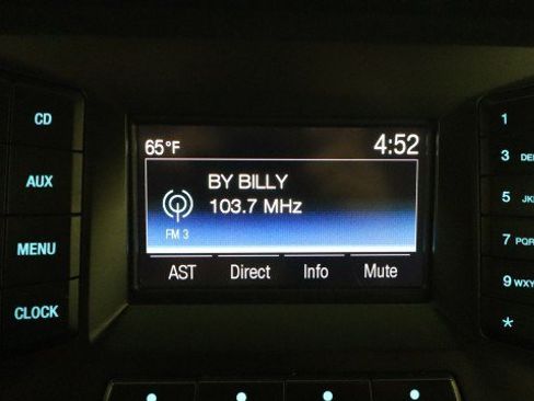 Used 2017 Ford Expedition XLT w/ Equipment Group 201A AWD/4WD image 15