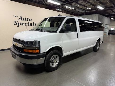 Used 2024 Chevrolet Express 3500 LT w/ LT Preferred Equipment Group RWD image 1