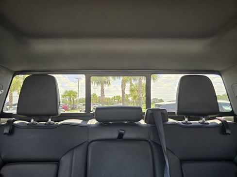 Used 2022 Chevrolet Silverado 1500 LTZ w/ LTZ Premium Package AWD/4WD image 17