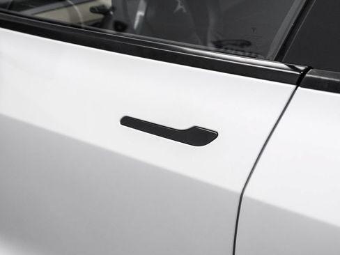 Used 2023 Tesla Model 3 Standard Range RWD image 36