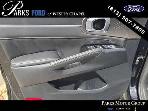 Used 2022 Kia Sorento SX FWD image 16