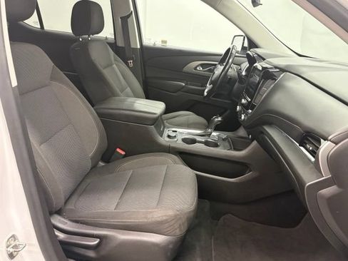 Used 2018 Chevrolet Traverse LT FWD image 35