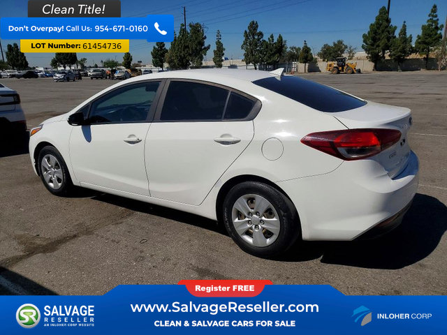 Used 2017 Kia Forte LX FWD image 3