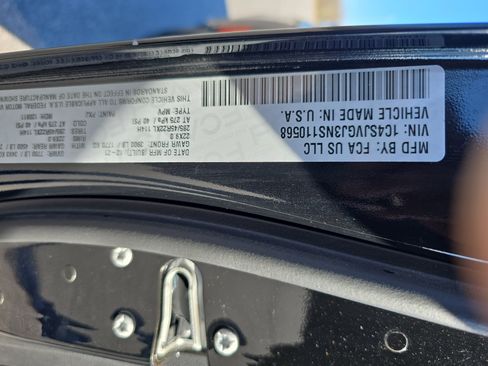 Used 2022 Jeep Grand Wagoneer Series III w/ Rear Seat Video Group 1 image 35