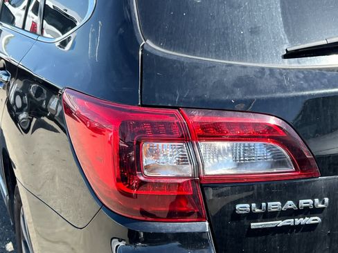 Used 2018 Subaru Outback 2.5i Touring w/ Popular Package #3 image 20