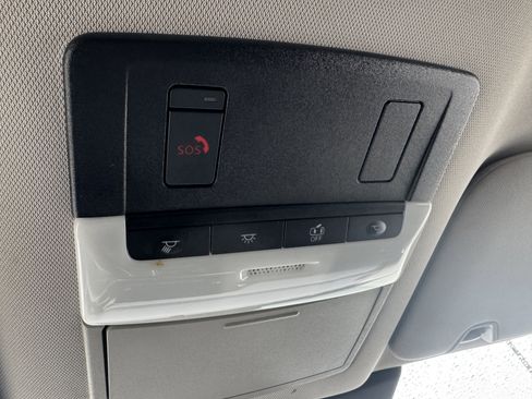 Used 2022 Nissan Pathfinder SV image 30