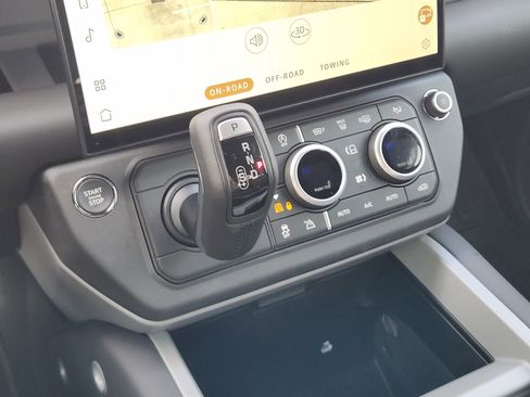 New 2026 Land Rover Defender 90 V8 image 23