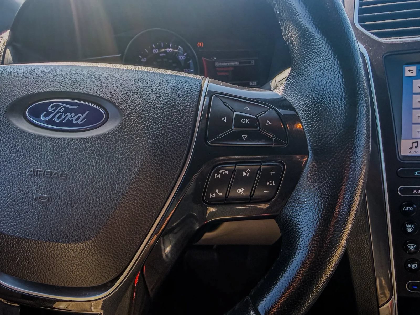 Used 2018 Ford Explorer Limited FWD image 30