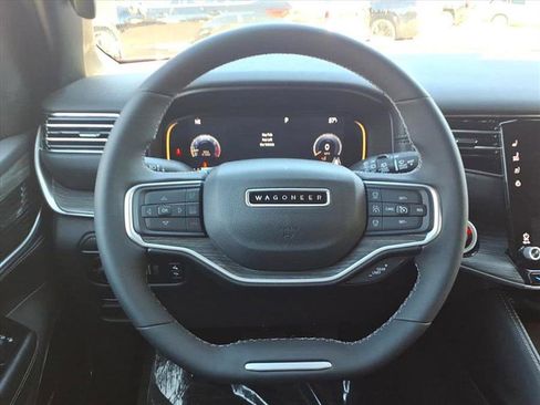 Used 2023 Jeep Wagoneer Series III w/ Premium Group I image 23