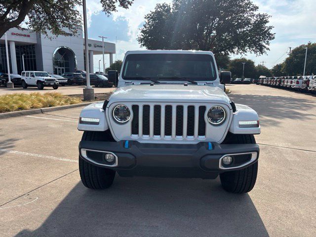 Used 2023 Jeep Wrangler Unlimited Sahara w/ Cold Weather Group AWD/4WD image 2
