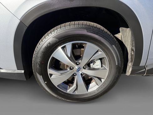 Certified 2024 Subaru Ascent Premium w/ Convenience Package image 9