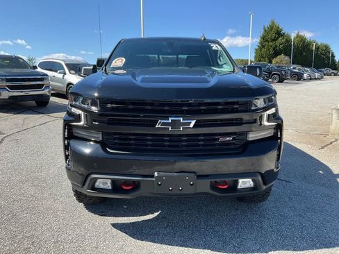 Used 2021 Chevrolet Silverado 1500 LT Trail Boss w/ Convenience Package II image 2