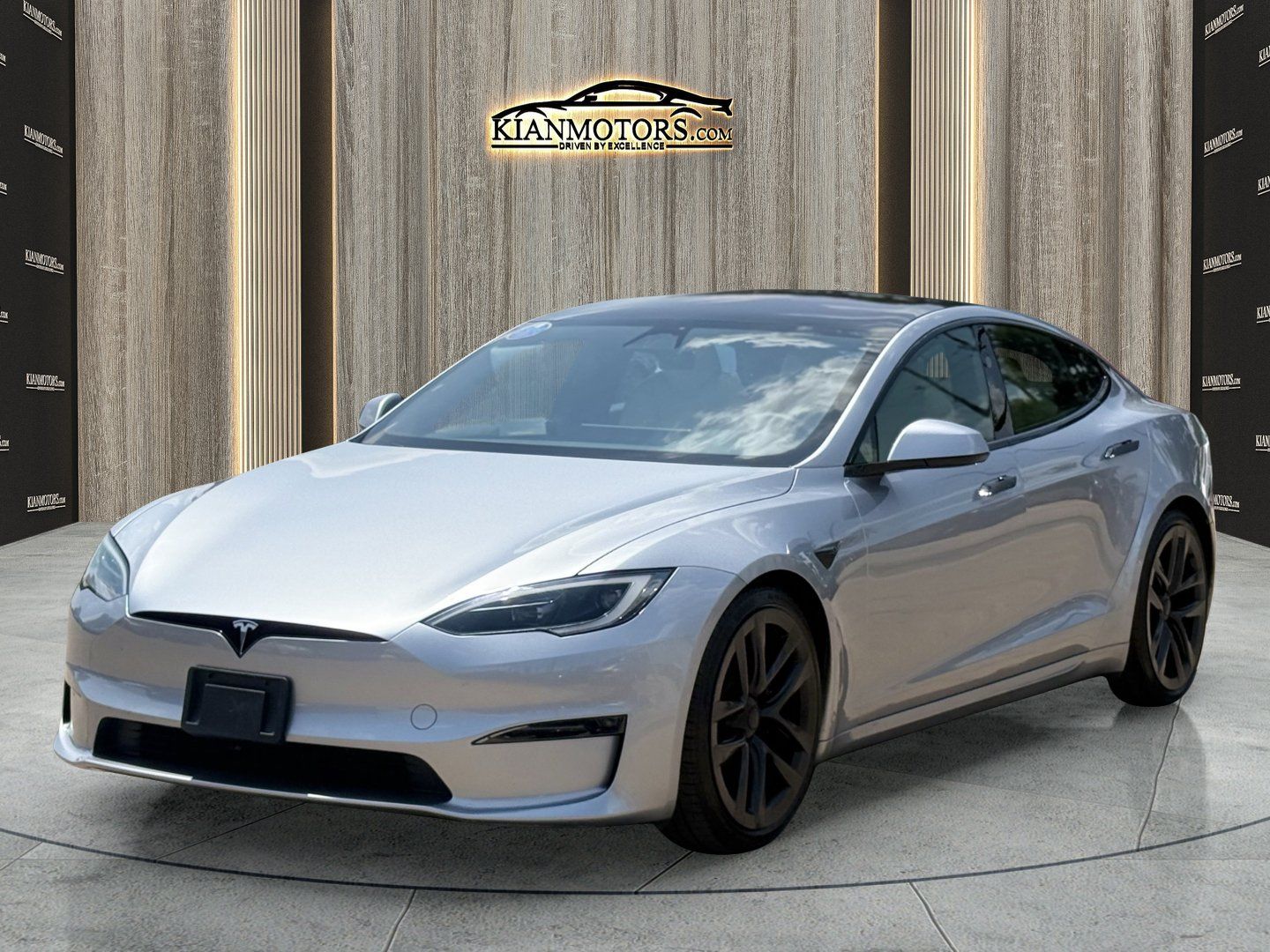 Used 2025 Tesla Model S AWD/4WD image 3