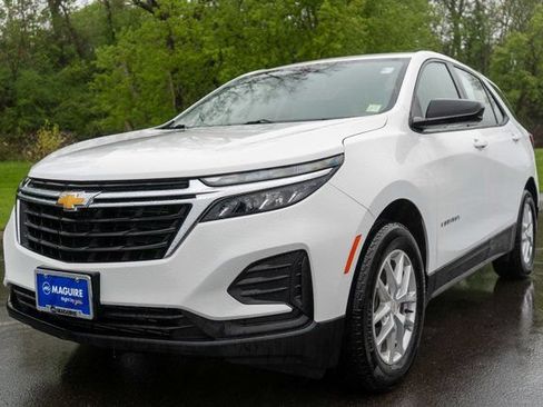 Used 2024 Chevrolet Equinox LS w/ LPO, Floor Liner Package FWD image 2
