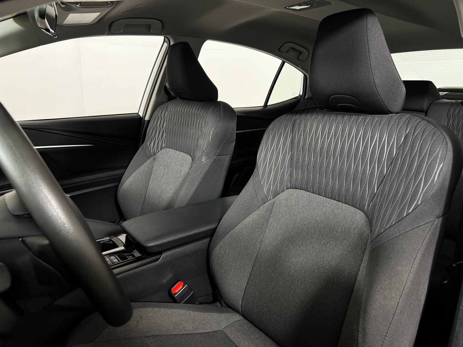 Used 2025 Toyota Camry LE FWD image 13