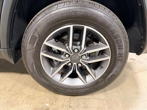 Used 2021 Jeep Grand Cherokee Limited w/ Luxury Group II image 14