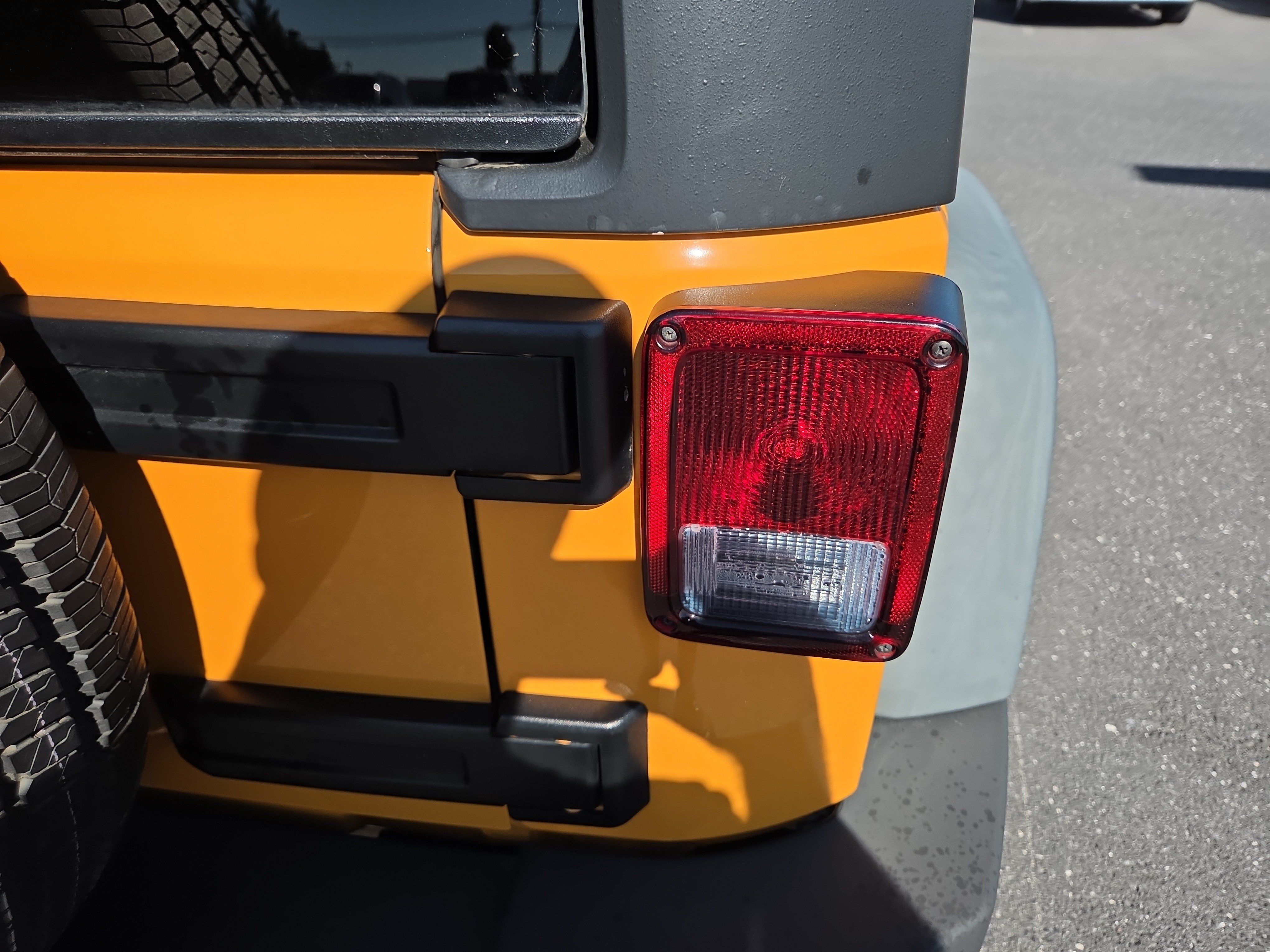 Used 2012 Jeep Wrangler Unlimited Sport AWD/4WD image 15