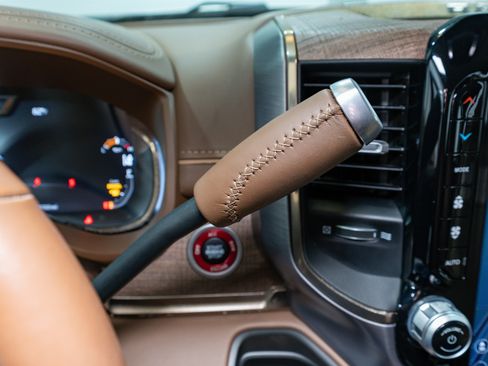 Used 2023 RAM 3500 Limited image 31