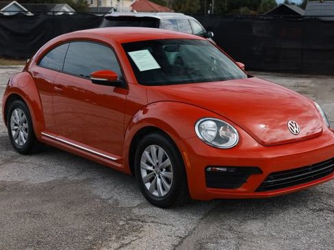 Used 2019 Volkswagen Beetle 2.0T S FWD image 18