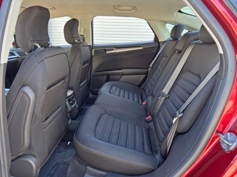 Used 2013 Ford Fusion SE FWD image 34