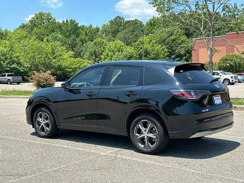 Used 2023 Honda HR-V EX-L image 3