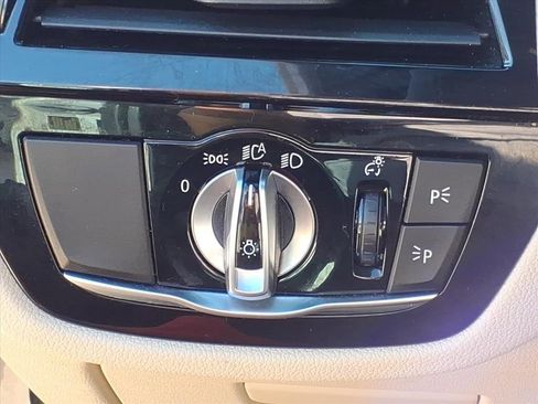 Used 2019 BMW 530i xDrive image 23