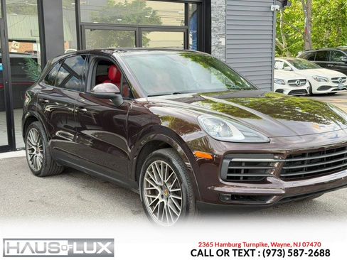 Used 2023 Porsche Cayenne Platinum Edition AWD/4WD image 8