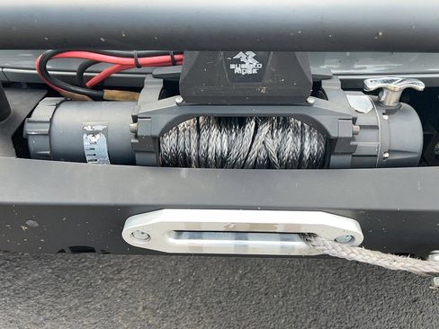 Used 2019 Jeep Wrangler Unlimited Sahara AWD/4WD image 6