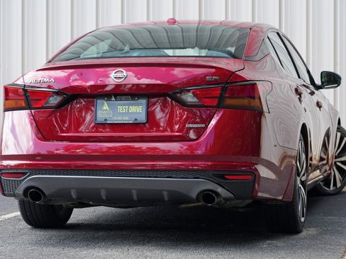Used 2020 Nissan Altima 2.0 SR FWD image 4