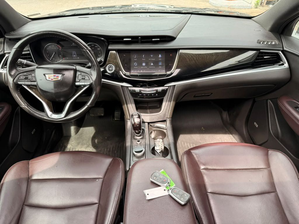 Used 2022 Cadillac XT6 Premium Luxury AWD/4WD image 16
