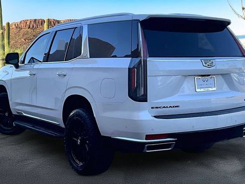 Used 2022 Cadillac Escalade Premium Luxury AWD/4WD image 13