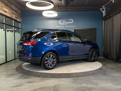 Used 2022 Chevrolet Equinox RS w/ RS Leather Package AWD/4WD image 3