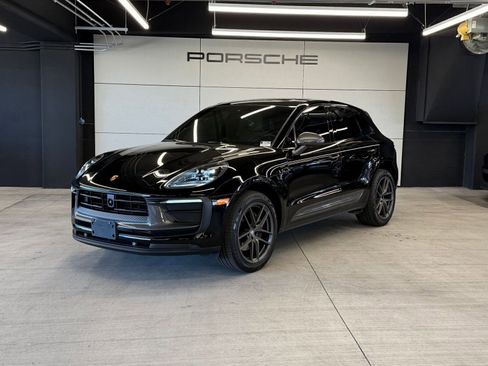 Certified 2024 Porsche Macan Turbo image 1