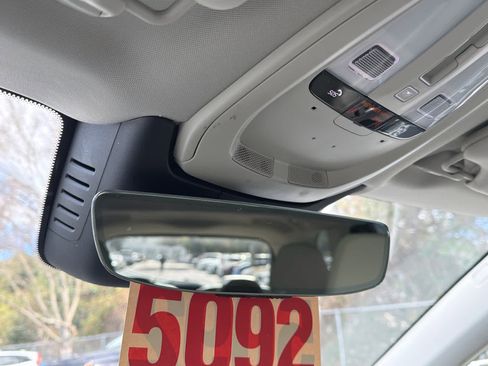 Certified 2024 Volvo XC90 T8 Ultimate w/ Protection Package Premier image 33