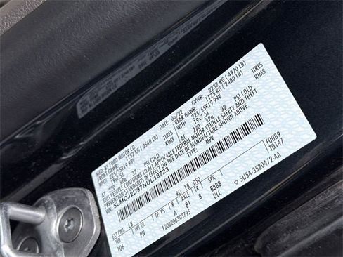 Used 2022 Lincoln Corsair Reserve w/ Equipment Group 201A image 34