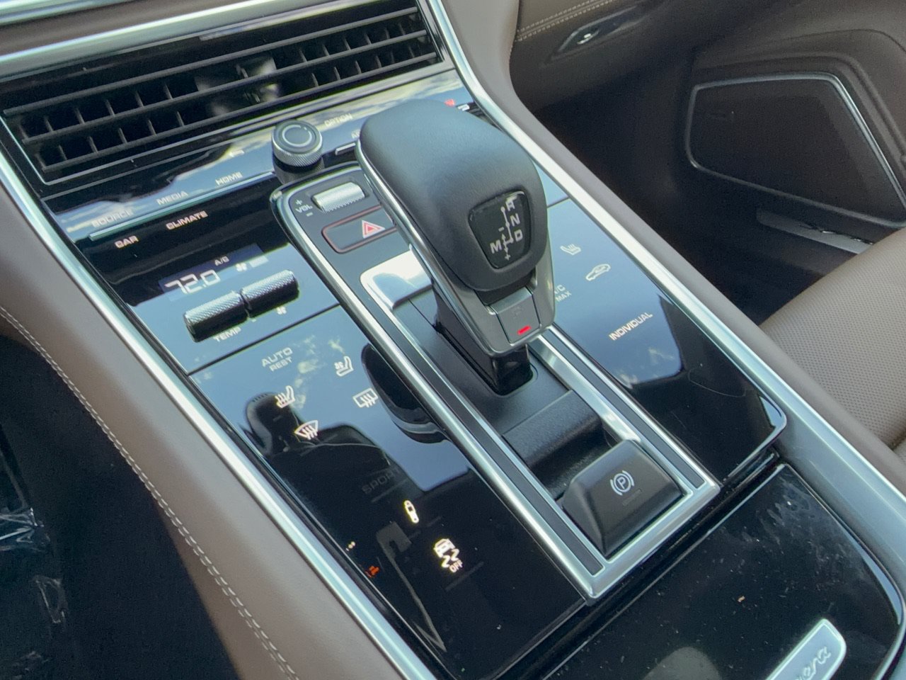 Certified 2023 Porsche Panamera 4S AWD/4WD image 21