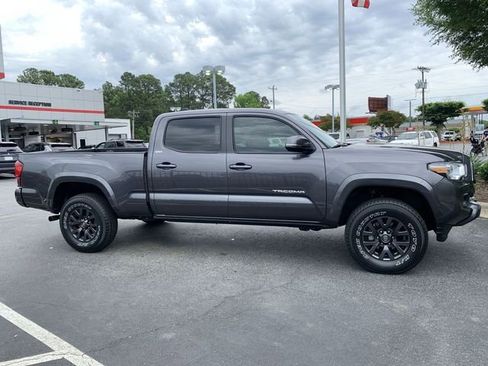 Used 2022 Toyota Tacoma SR5 w/ Technology Package AWD/4WD image 9