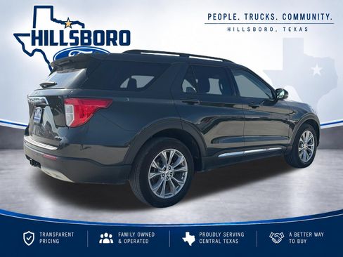 Used 2024 Ford Explorer XLT w/ Equipment Group 202A AWD/4WD image 5