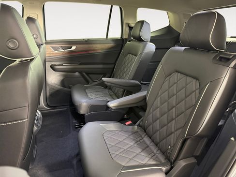 New 2026 Volkswagen Atlas SEL Premium R-Line AWD/4WD image 9