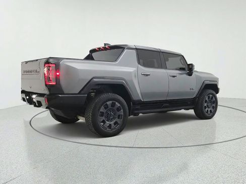 Used 2026 GMC Hummer EV 4x4 Crew Cab w/ Carbon Fiber Edition Package image 5