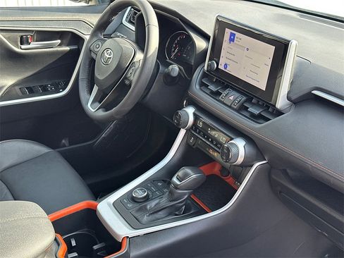Used 2023 Toyota RAV4 Adventure image 9