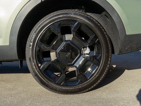 New 2025 Kia Sorento X-Line EX image 28