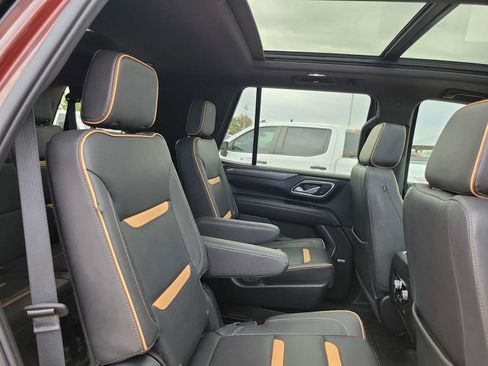 Used 2023 GMC Yukon AT4 w/ Technology Package AWD/4WD image 17
