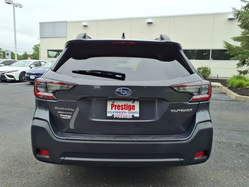 Certified 2024 Subaru Outback Premium AWD/4WD image 3